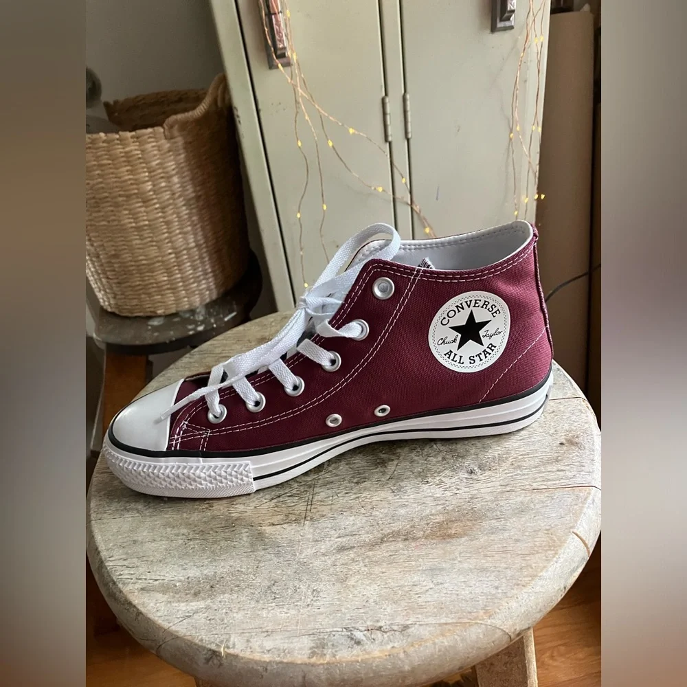 Converse Chuck Taylor All Star Pro Mid Burgundy Shoes - Picture 8 of 16